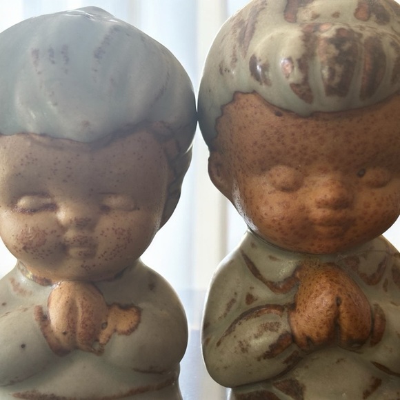 Vintage Praying Boy & Girl Salt and Pepper Shakers – Mid-Century Ceramic - Picture 2 of 8